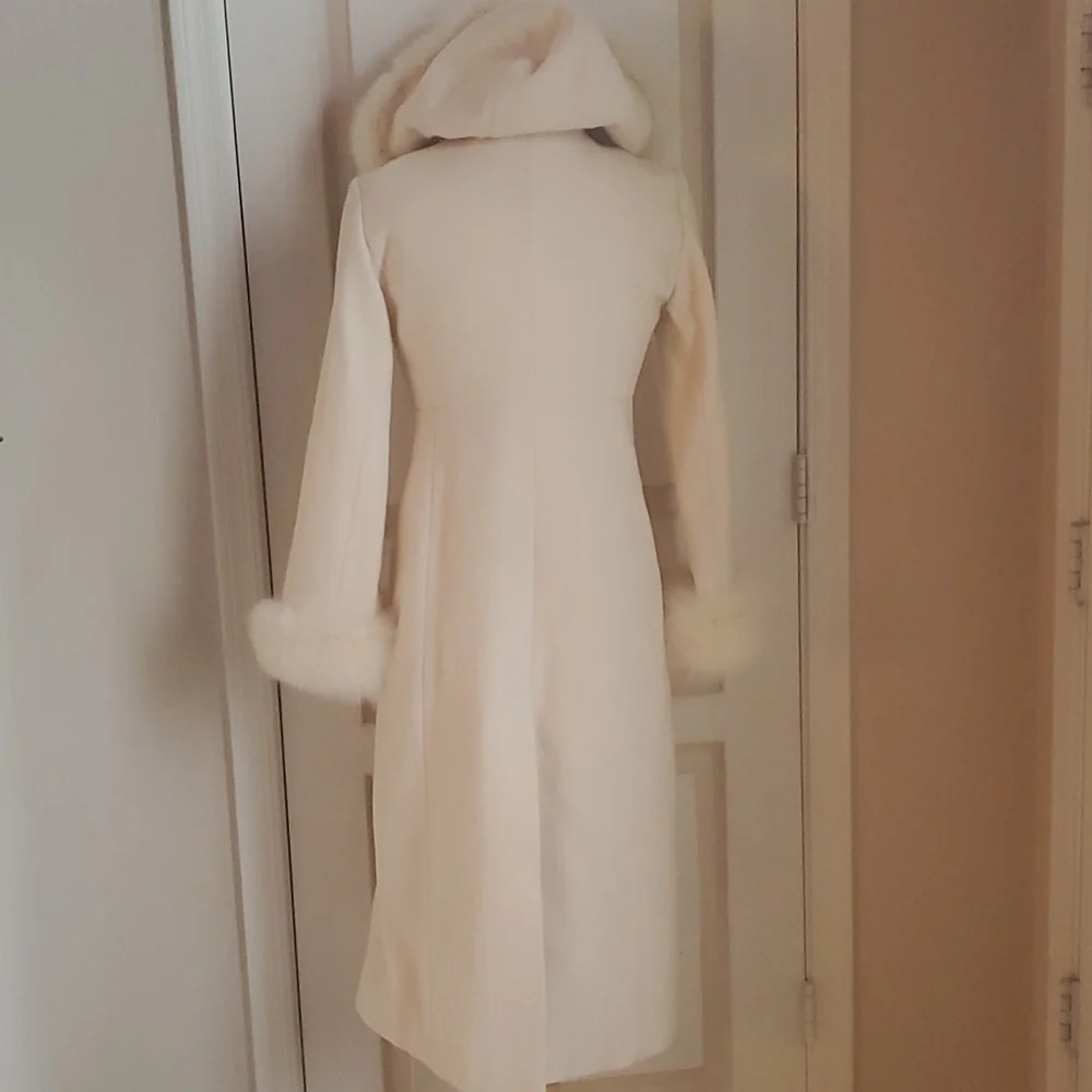 Vanilla Cream Lambswool & Fox Fur Coat - Picture 6 of 8